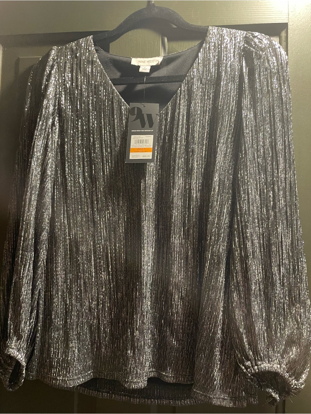 New with tags Nine West Metallic Silver Pleated V-Neck Blouse with black linin